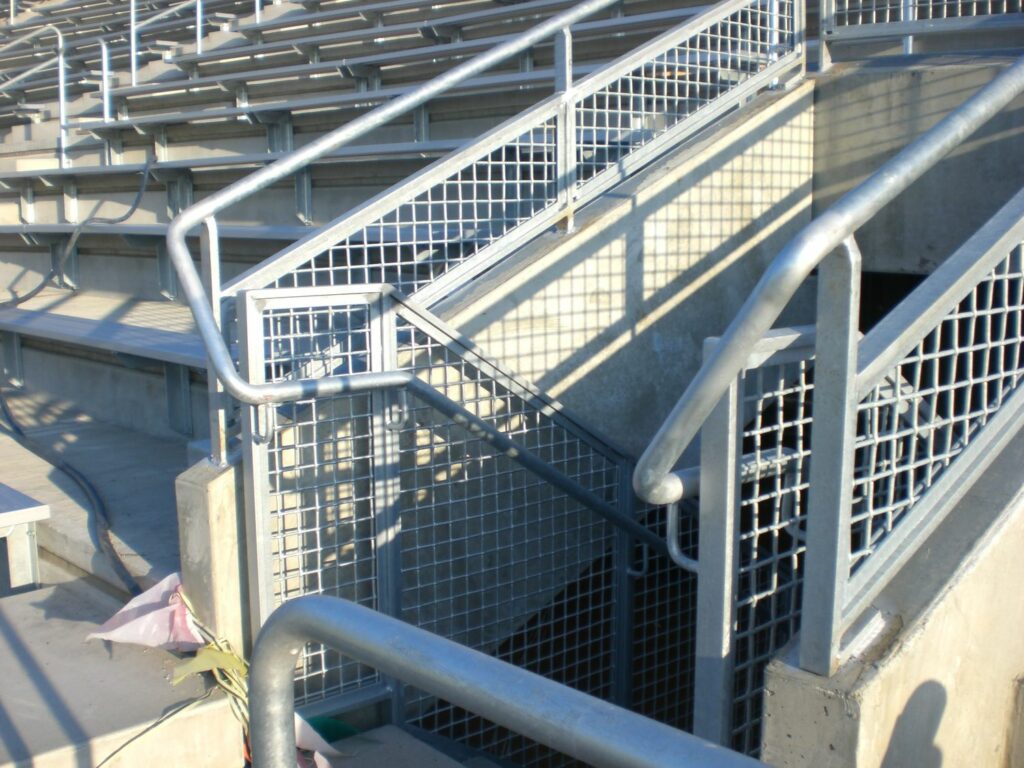 outdoor-metal-railings
